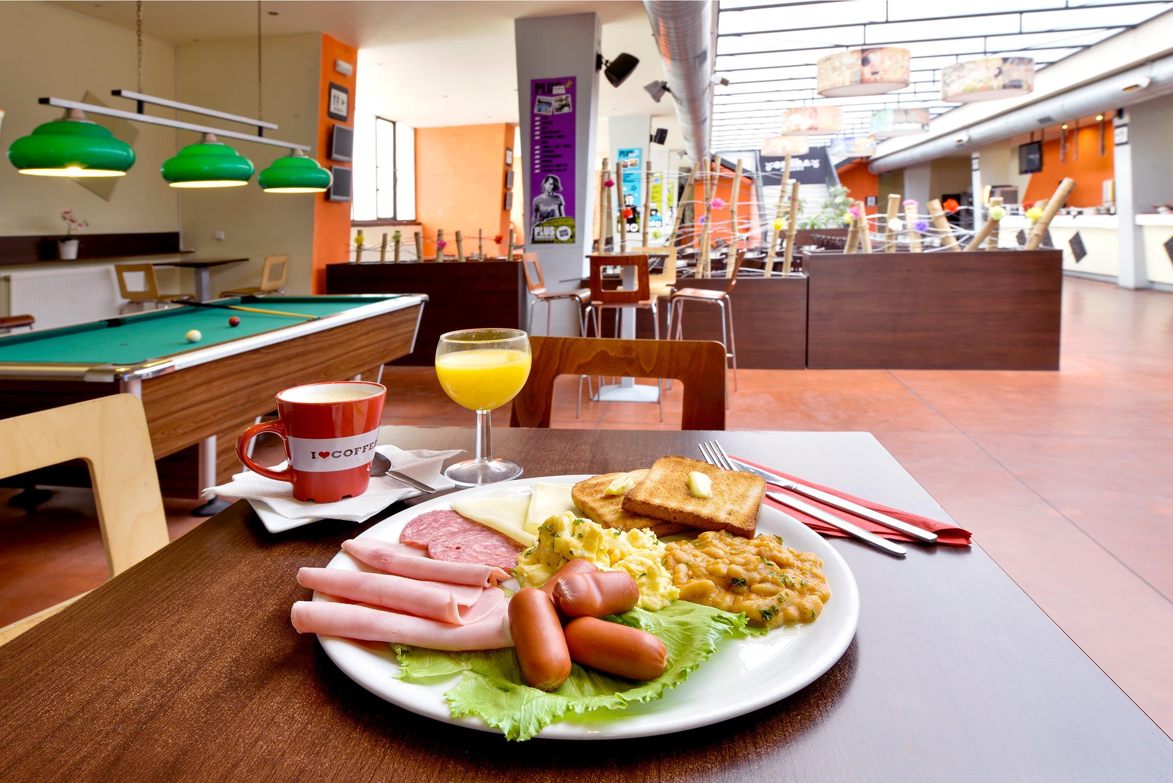 Hostal Plus Prague