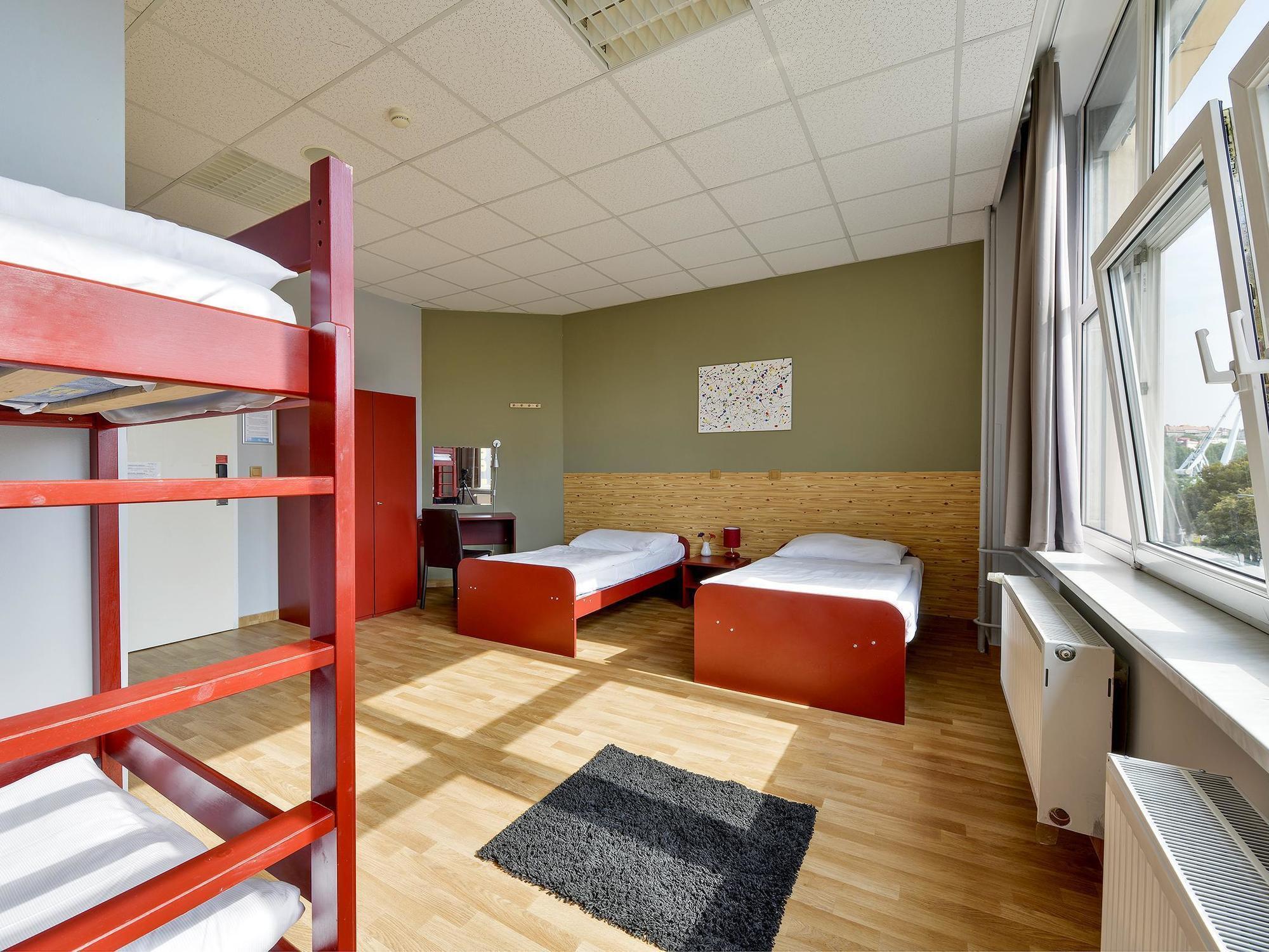 Hostal Plus Prague *